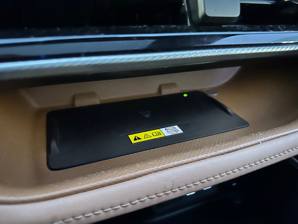 Toyota Highlander Limited AWD 2024 à Cowansville, Québec - 14 - w1024h768px