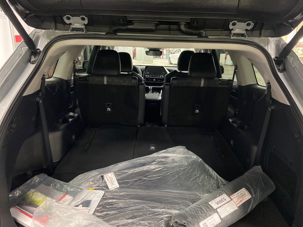 Toyota Highlander Hybrid XLE 2024 à Cowansville, Québec - 22 - w1024h768px