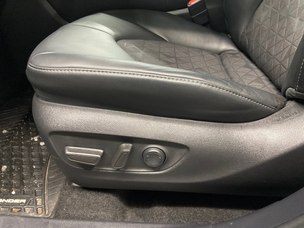 Toyota Highlander Hybrid XLE 2024 à Cowansville, Québec - 36 - w1024h768px