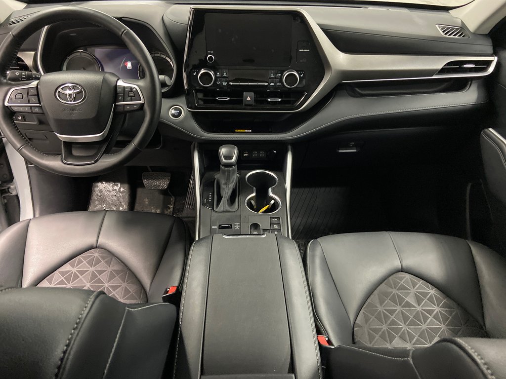 Toyota Highlander Hybrid XLE 2024 à Cowansville, Québec - 33 - w1024h768px