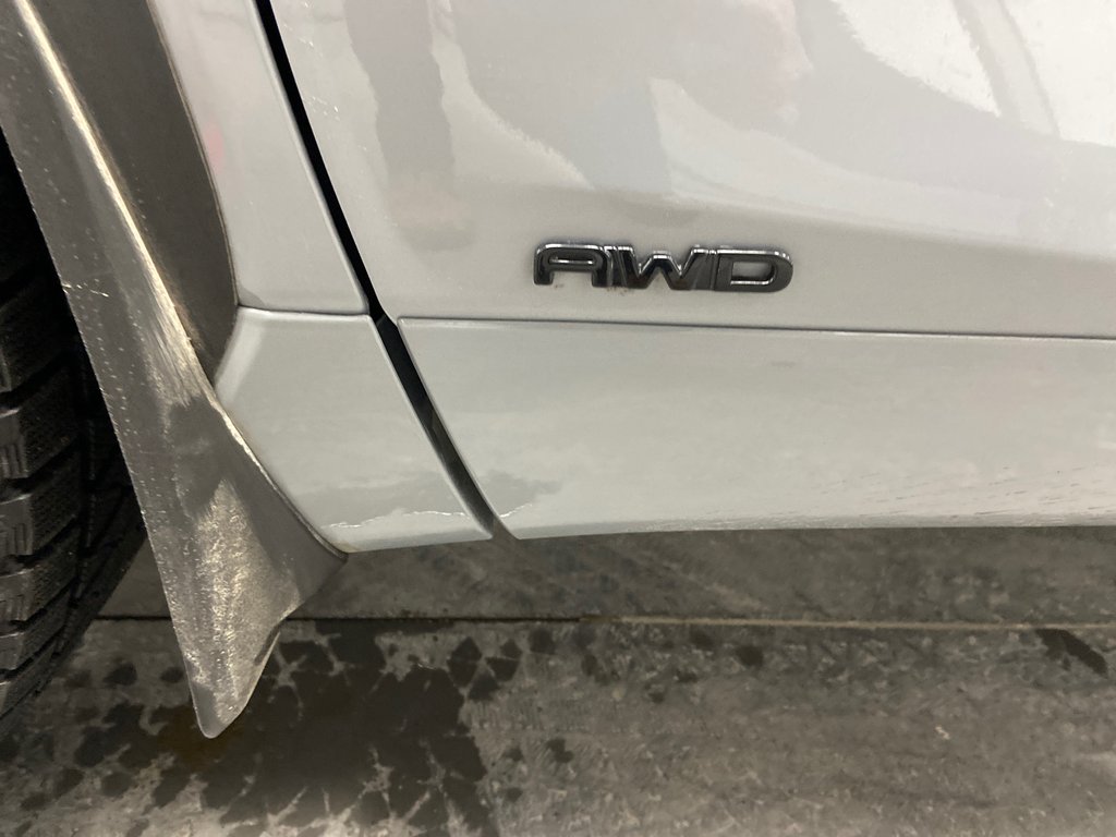 Toyota Highlander Hybrid XLE 2024 à Cowansville, Québec - 15 - w1024h768px