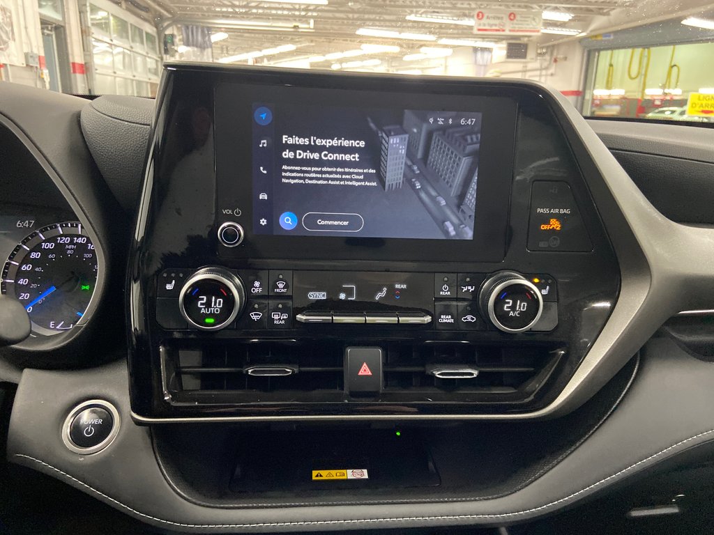 Toyota Highlander Hybrid XLE 2024 à Cowansville, Québec - 39 - w1024h768px