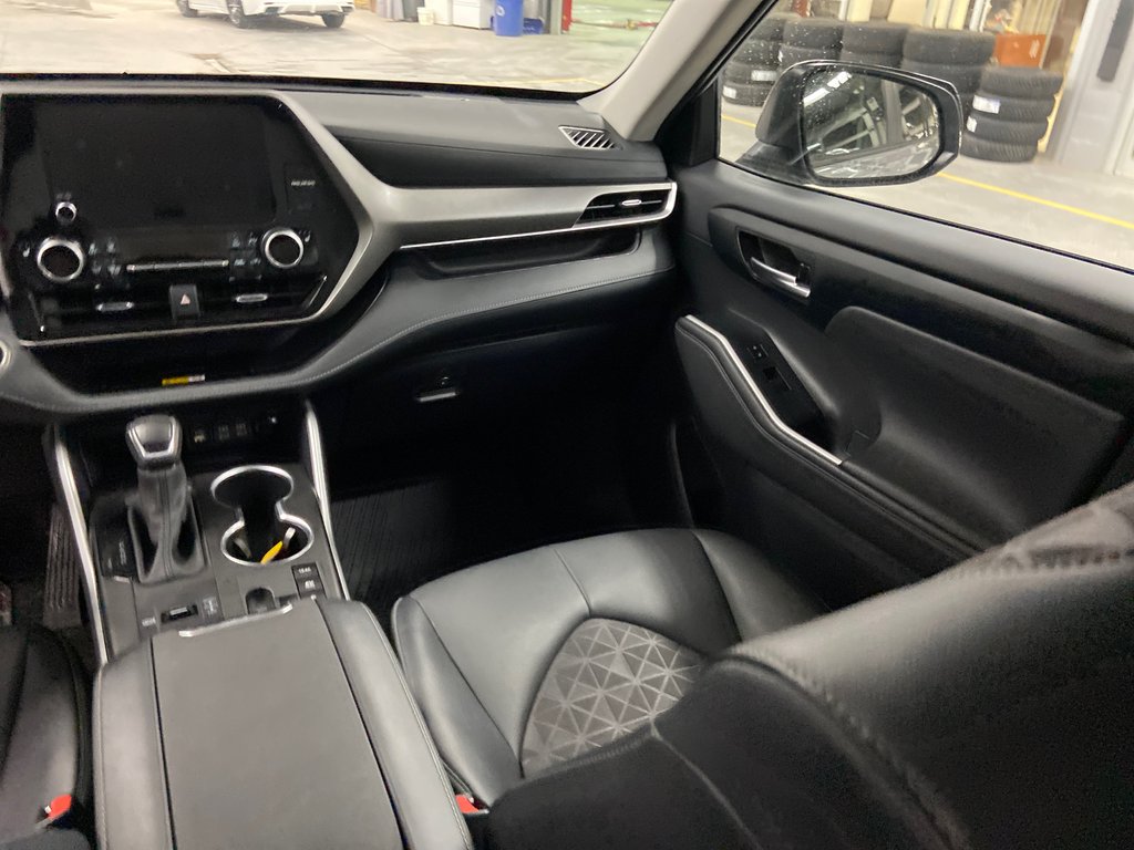 Toyota Highlander Hybrid XLE 2024 à Cowansville, Québec - 31 - w1024h768px