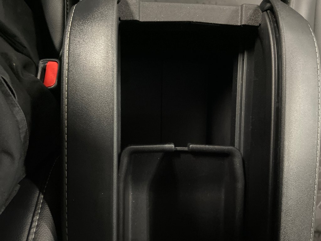 Toyota Highlander Hybrid XLE 2024 à Cowansville, Québec - 42 - w1024h768px