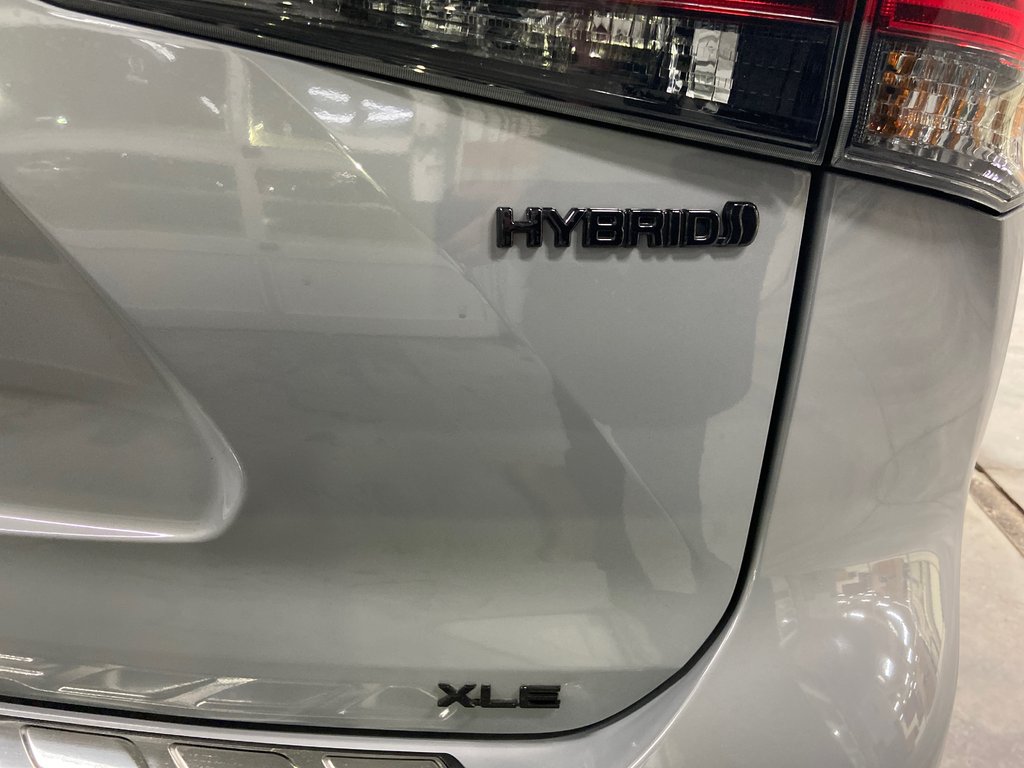 Toyota Highlander Hybrid XLE 2024 à Cowansville, Québec - 9 - w1024h768px