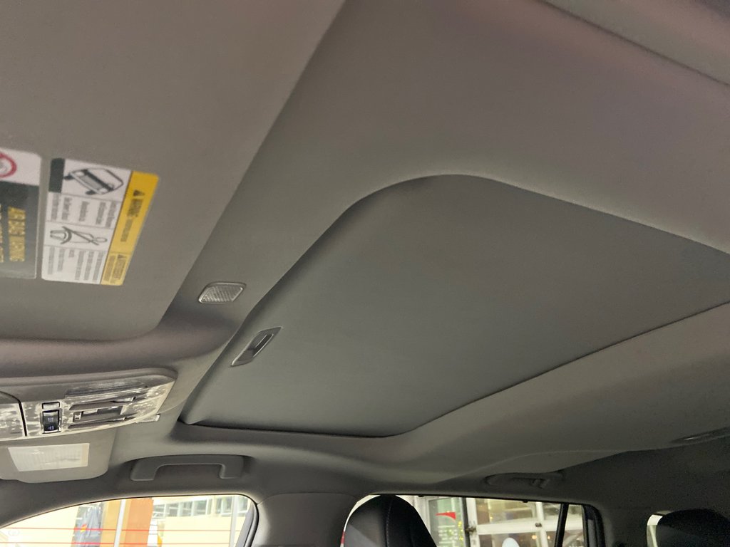 Toyota Highlander Hybrid XLE 2024 à Cowansville, Québec - 56 - w1024h768px