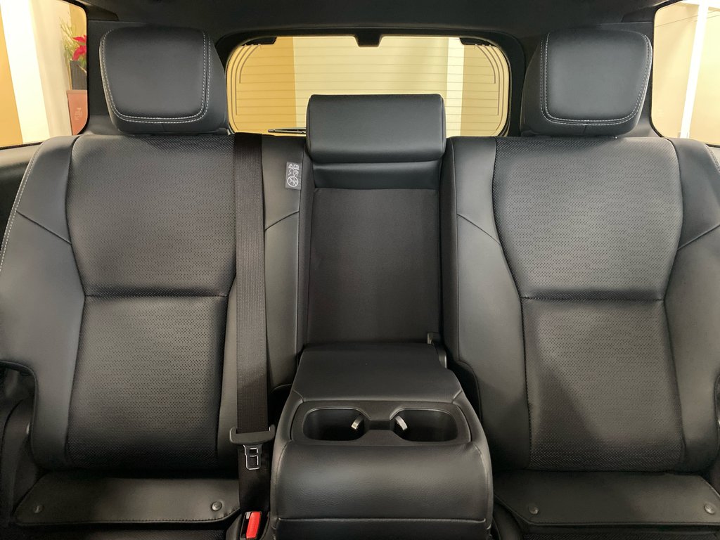 Toyota Land Cruiser Premium 2025 à Cowansville, Québec - 30 - w1024h768px