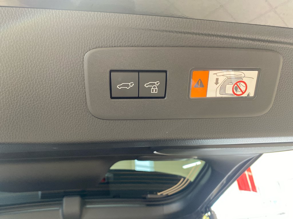 Toyota Land Cruiser Premium 2025 à Cowansville, Québec - 7 - w1024h768px