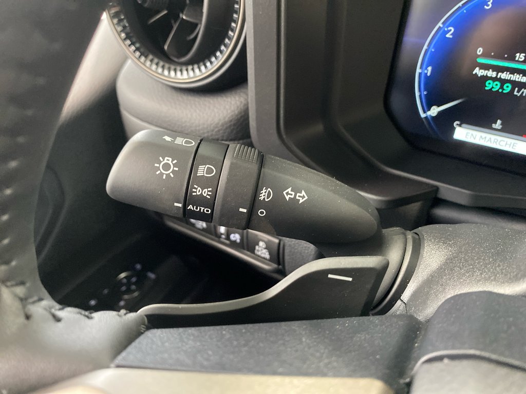 Toyota Land Cruiser Premium 2025 à Cowansville, Québec - 14 - w1024h768px