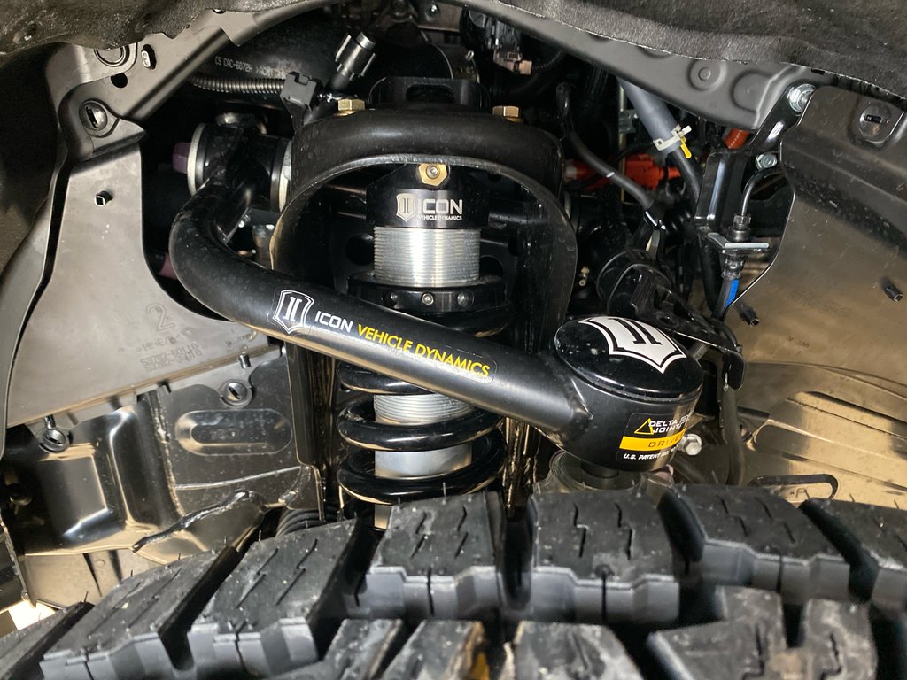 Toyota Land Cruiser Premium 2025 à Cowansville, Québec - 26 - w1024h768px