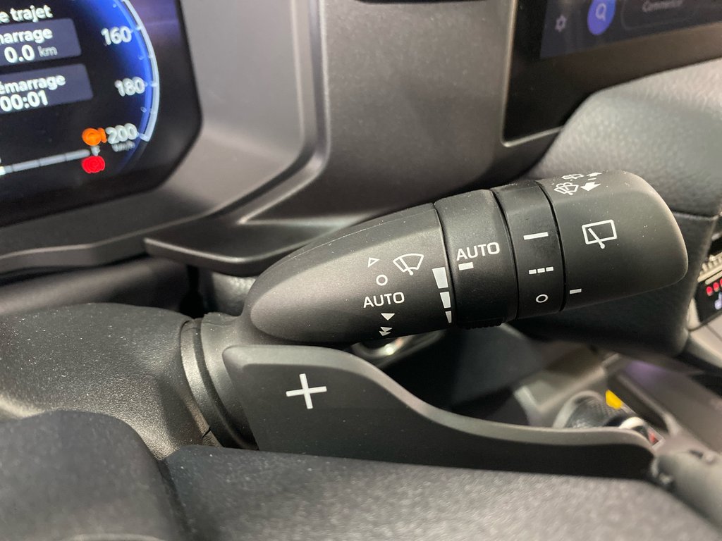 Toyota Land Cruiser Premium 2025 à Cowansville, Québec - 29 - w1024h768px