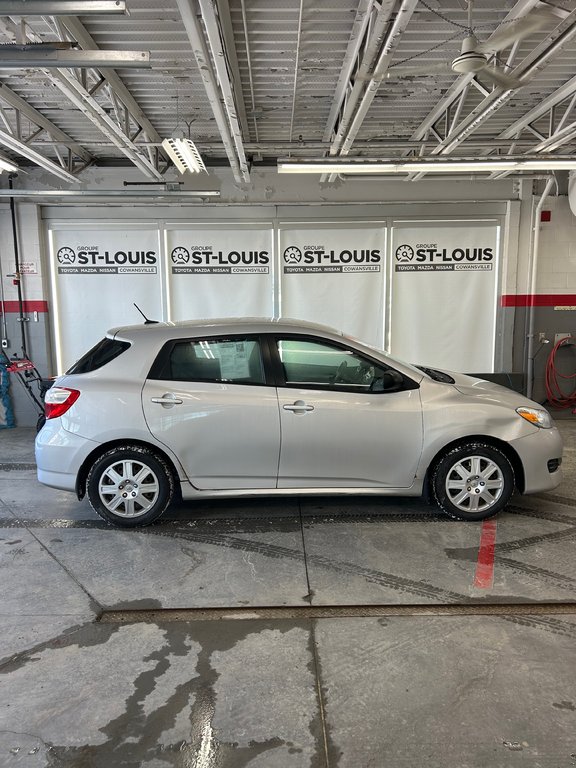 Toyota Matrix AC / Vitres électriques 2011 à Cowansville, Québec - 10 - w1024h768px