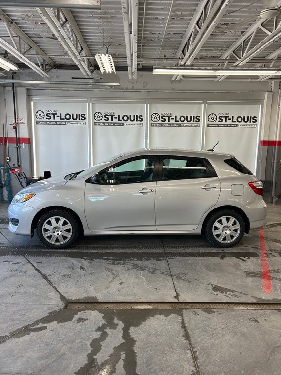 Toyota Matrix AC / Vitres électriques 2011 à Cowansville, Québec - 3 - w1024h768px