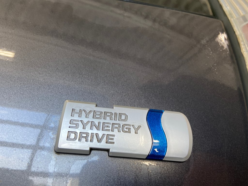 2014 Toyota Prius c BASE in Cowansville, Quebec - 9 - w1024h768px