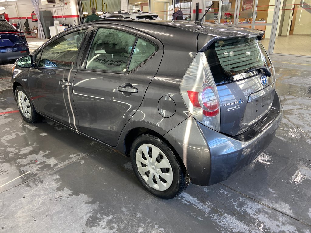 2014 Toyota Prius c BASE in Cowansville, Quebec - 11 - w1024h768px