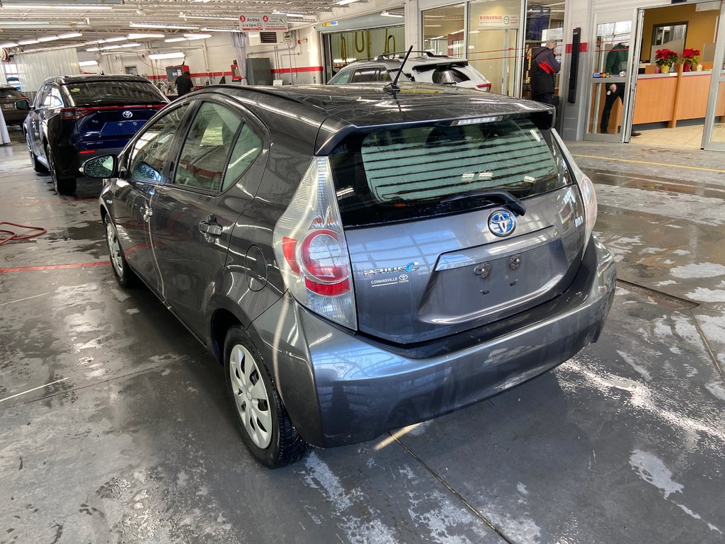 2014 Toyota Prius c BASE in Cowansville, Quebec - 10 - w1024h768px