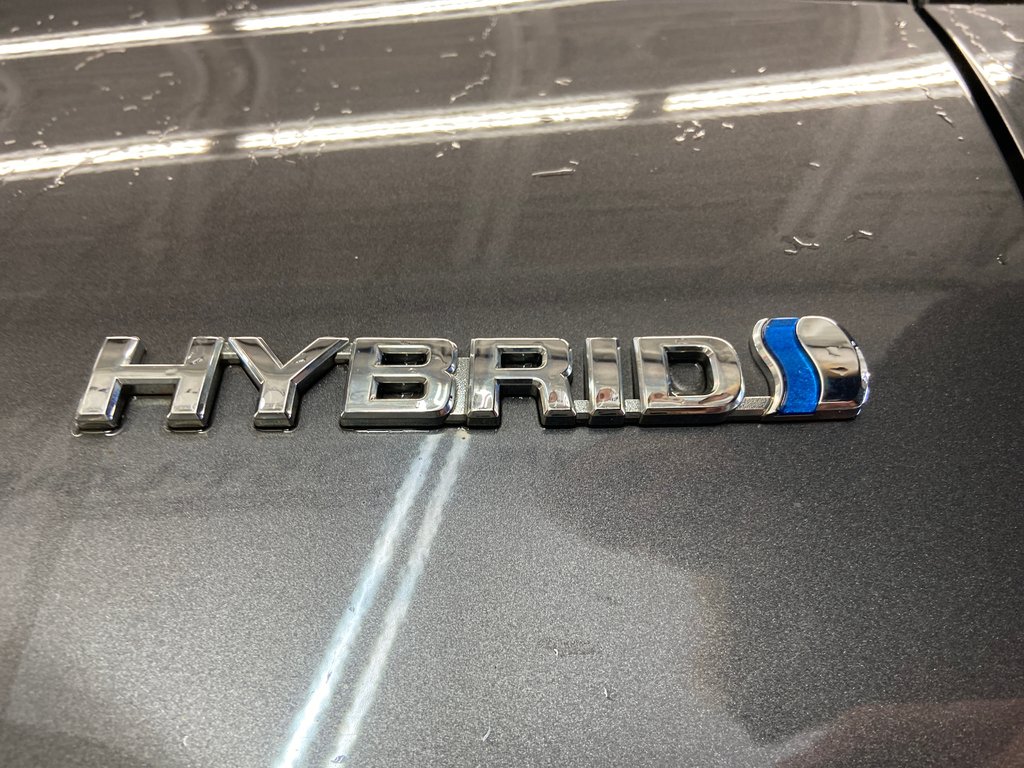 2014 Toyota Prius c BASE in Cowansville, Quebec - 13 - w1024h768px