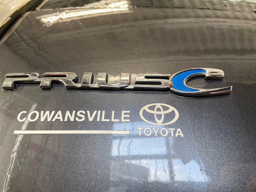 2014 Toyota Prius c BASE in Cowansville, Quebec - 8 - w1024h768px