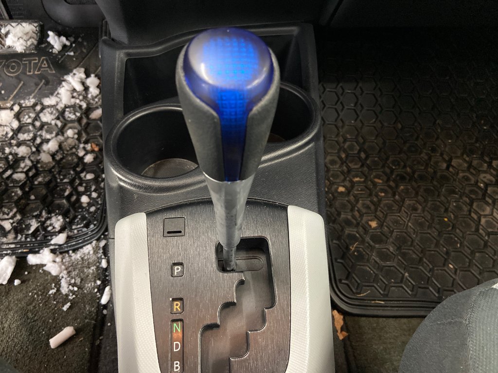 2014 Toyota Prius c BASE in Cowansville, Quebec - 31 - w1024h768px