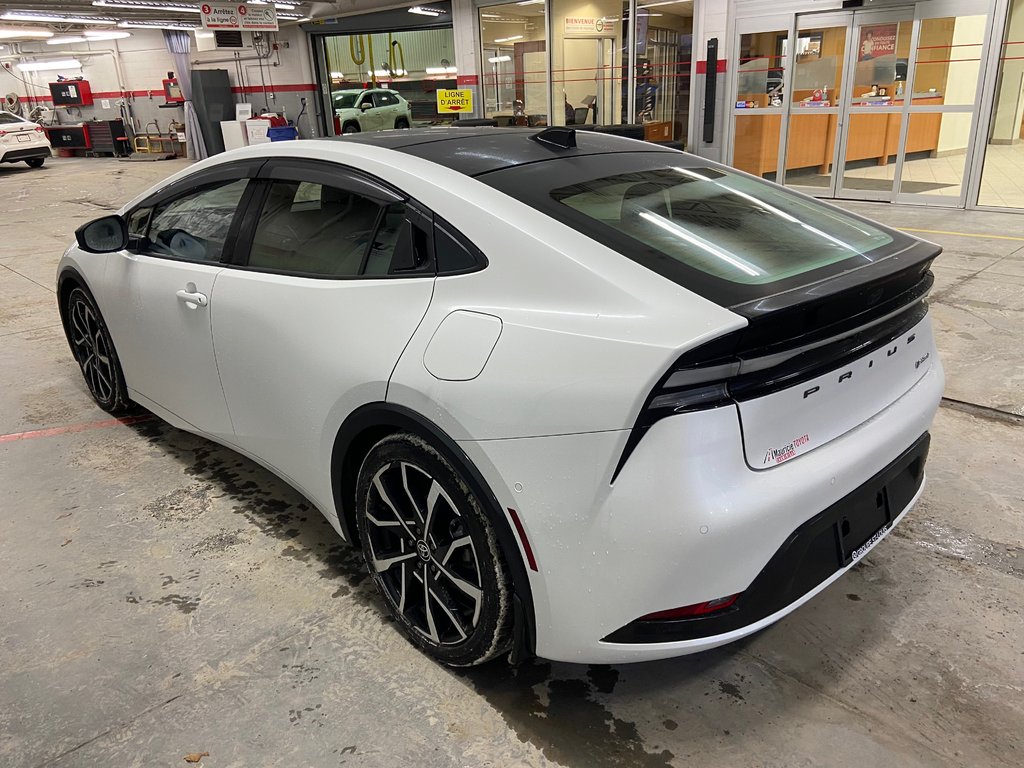 Toyota Prius Plug-In Hybrid XSE Premium 2025 à Cowansville, Québec - 6 - w1024h768px