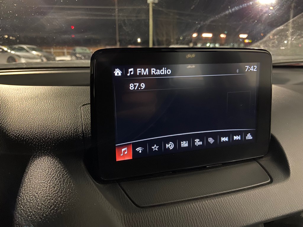 Toyota Prius Plug-In Hybrid XSE Premium 2025 à Cowansville, Québec - 35 - w1024h768px