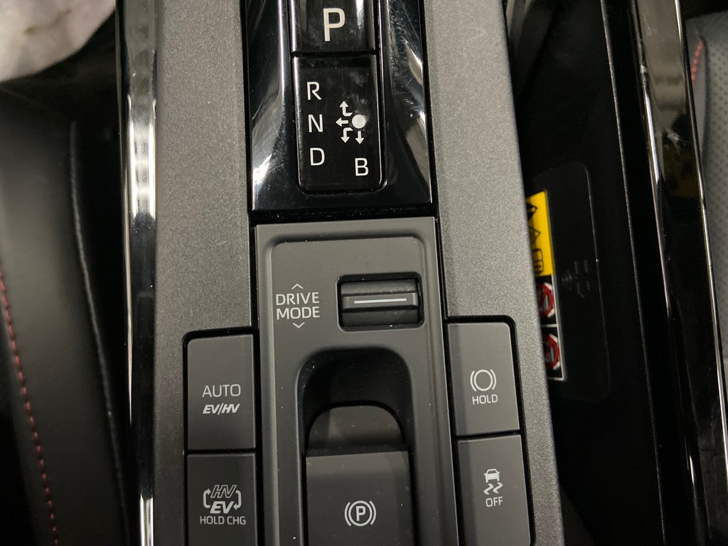 Toyota Prius Plug-In Hybrid XSE Premium 2025 à Cowansville, Québec - 30 - w1024h768px