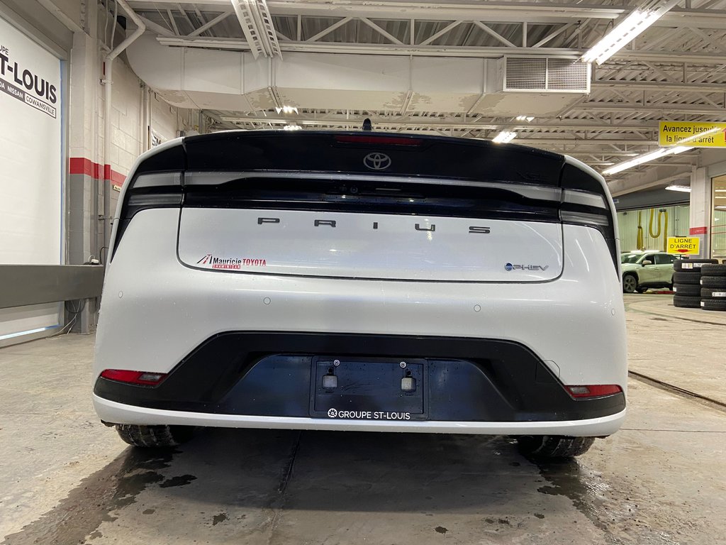 Toyota Prius Plug-In Hybrid XSE Premium 2025 à Cowansville, Québec - 5 - w1024h768px