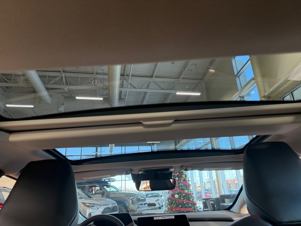 2026 Toyota Prius Plug-In Hybrid XSE Prime in Cowansville, Quebec - 13 - w1024h768px