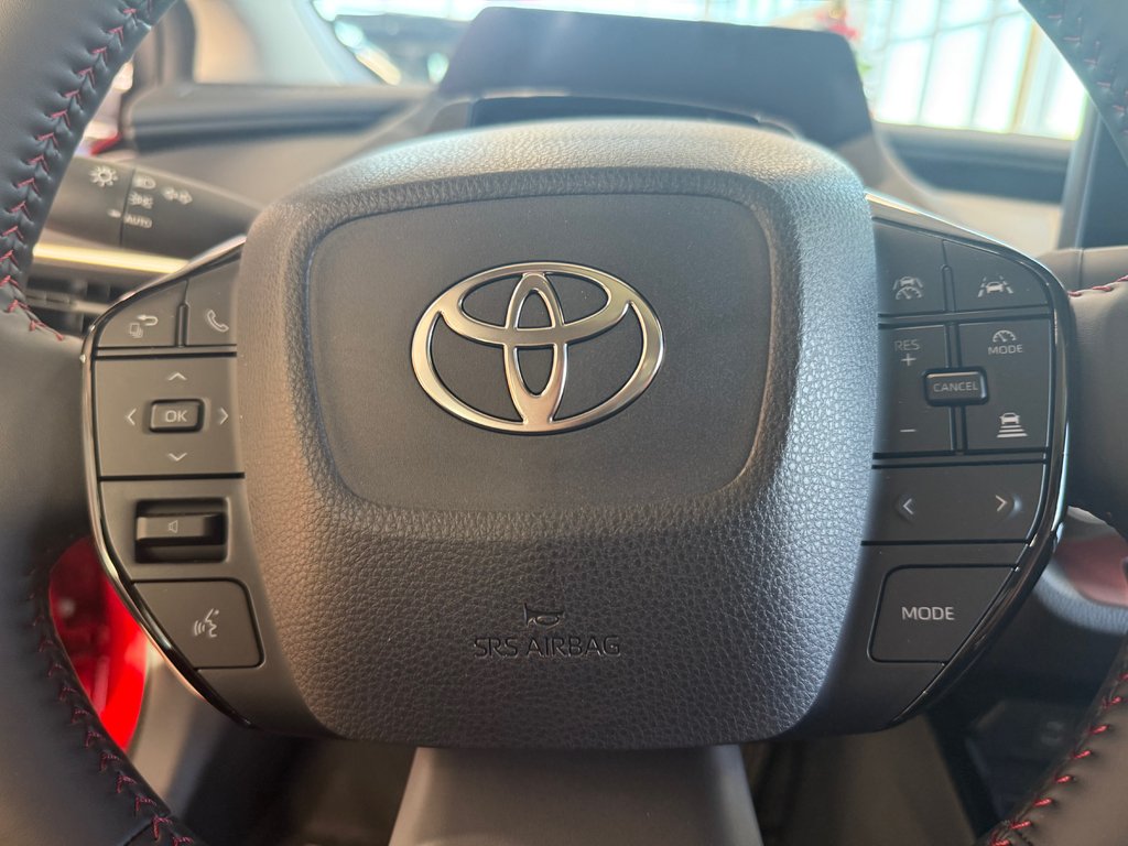 2026 Toyota Prius Plug-In Hybrid XSE Prime in Cowansville, Quebec - 24 - w1024h768px