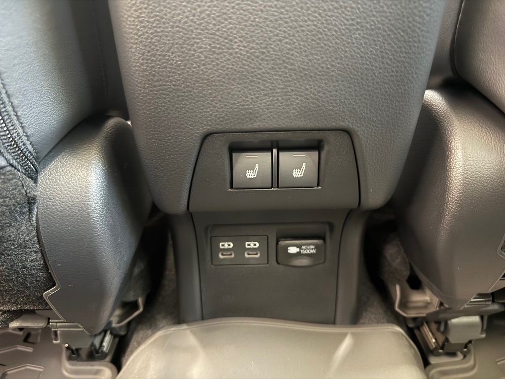 2026 Toyota Prius Plug-In Hybrid XSE Prime in Cowansville, Quebec - 11 - w1024h768px