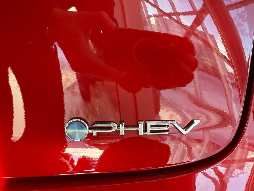 2026 Toyota Prius Plug-In Hybrid XSE Prime in Cowansville, Quebec - 9 - w1024h768px