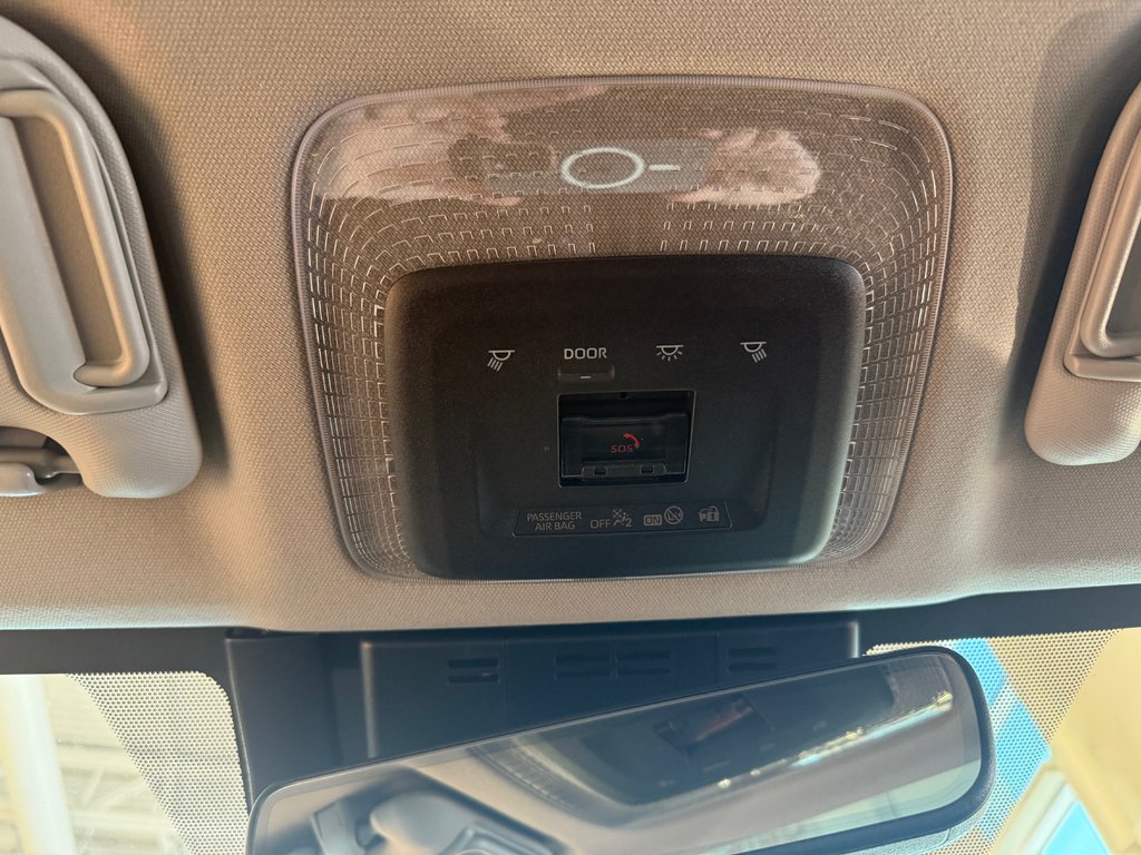 2026 Toyota Prius Plug-In Hybrid XSE Prime in Cowansville, Quebec - 23 - w1024h768px