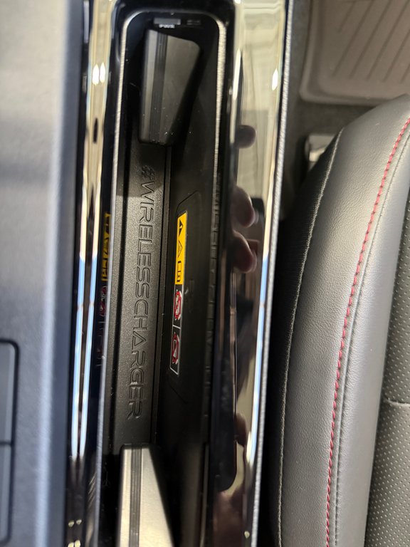 2026 Toyota Prius Plug-In Hybrid XSE Prime in Cowansville, Quebec - 22 - w1024h768px