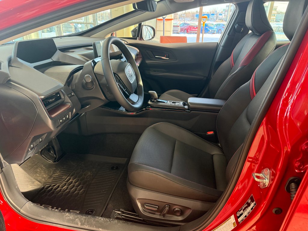 2026 Toyota Prius Plug-In Hybrid XSE Prime in Cowansville, Quebec - 14 - w1024h768px