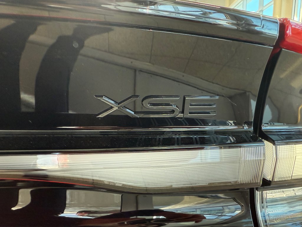 2026 Toyota Prius Plug-In Hybrid XSE Prime in Cowansville, Quebec - 8 - w1024h768px