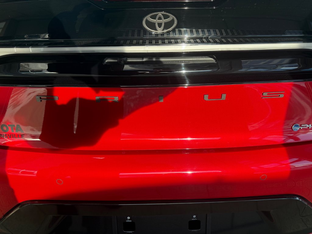 2026 Toyota Prius Plug-In Hybrid XSE Prime in Cowansville, Quebec - 7 - w1024h768px