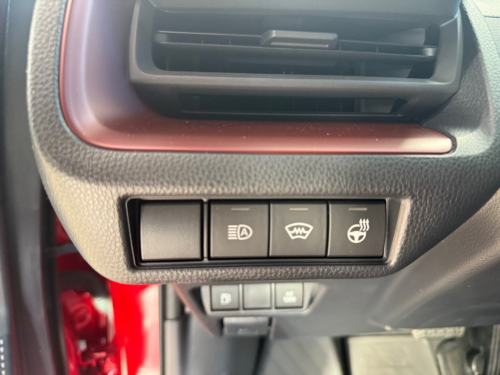 2026 Toyota Prius Plug-In Hybrid XSE Prime in Cowansville, Quebec - 16 - w1024h768px