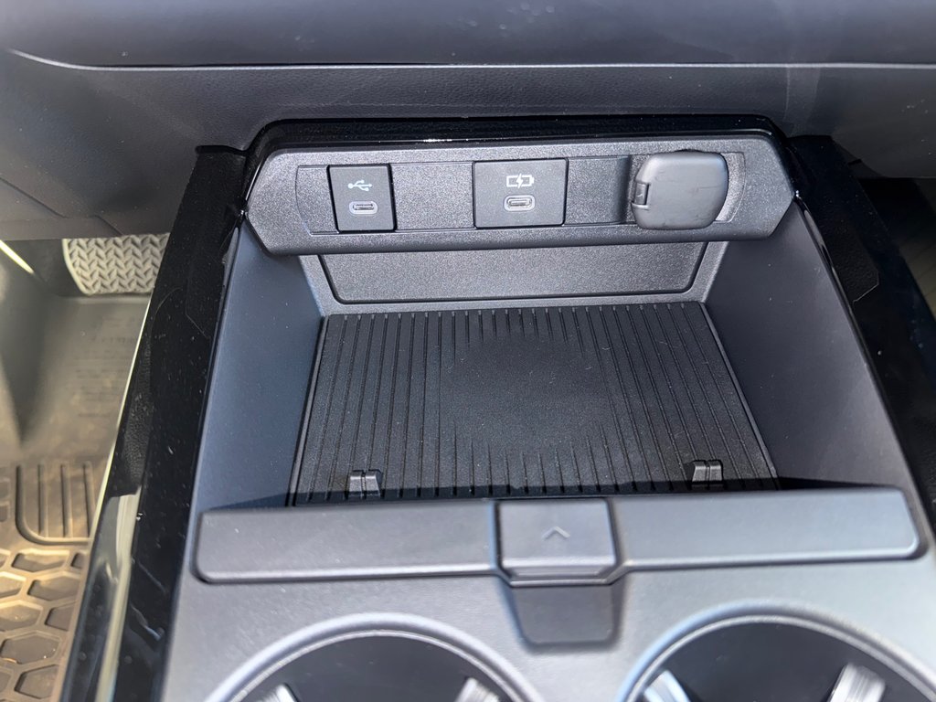 2026 Toyota Prius Plug-In Hybrid XSE Prime in Cowansville, Quebec - 20 - w1024h768px