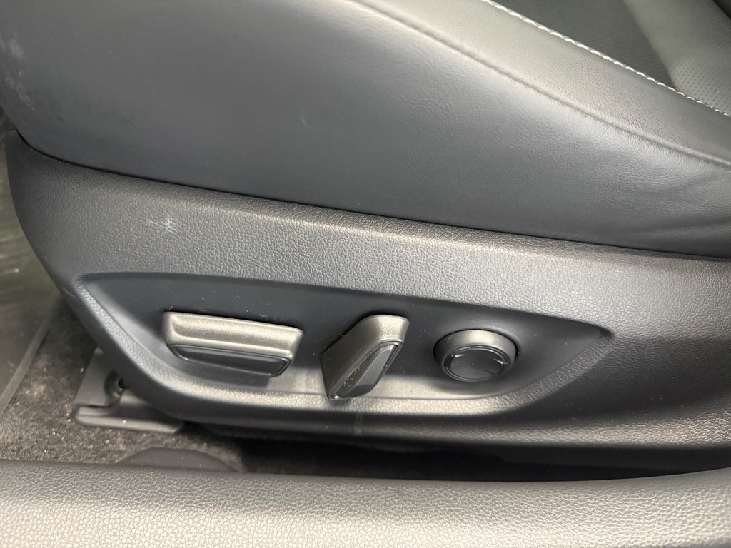 Toyota Prius Plug-In Hybrid Prius Prime Nightshade 2026 à Cowansville, Québec - 21 - w1024h768px