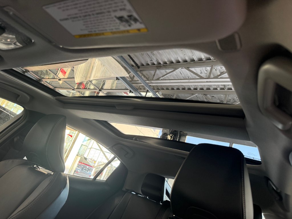 Toyota Prius Plug-In Hybrid Prius Prime Nightshade 2026 à Cowansville, Québec - 16 - w1024h768px