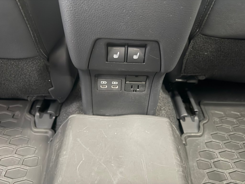 Toyota Prius Plug-In Hybrid Prius Prime Nightshade 2026 à Cowansville, Québec - 13 - w1024h768px