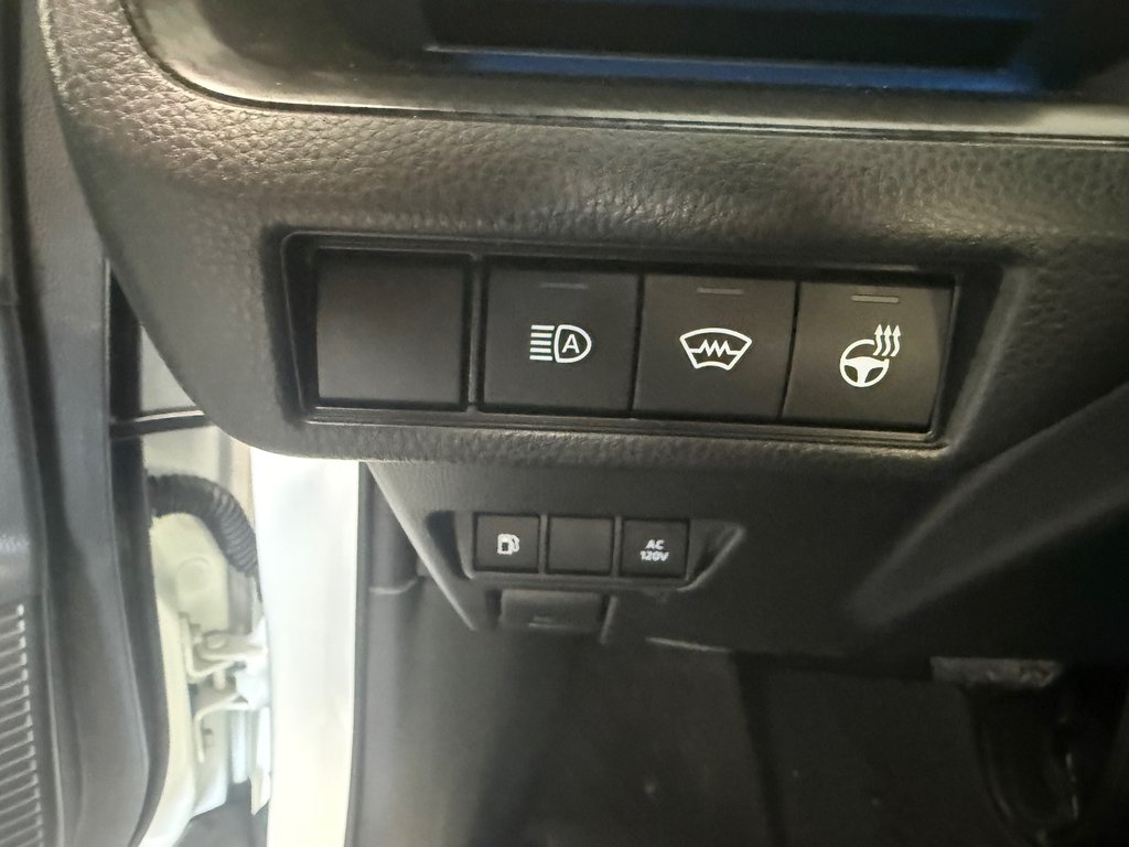 Toyota Prius Plug-In Hybrid Prius Prime Nightshade 2026 à Cowansville, Québec - 18 - w1024h768px