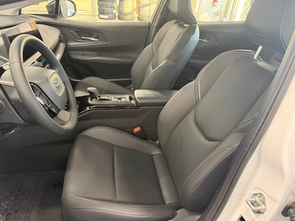 Toyota Prius Plug-In Hybrid Prius Prime Nightshade 2026 à Cowansville, Québec - 15 - w1024h768px