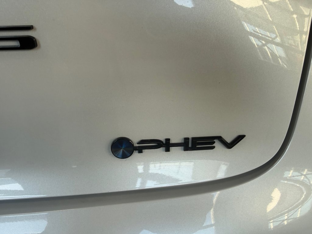 Toyota Prius Plug-In Hybrid Prius Prime Nightshade 2026 à Cowansville, Québec - 10 - w1024h768px
