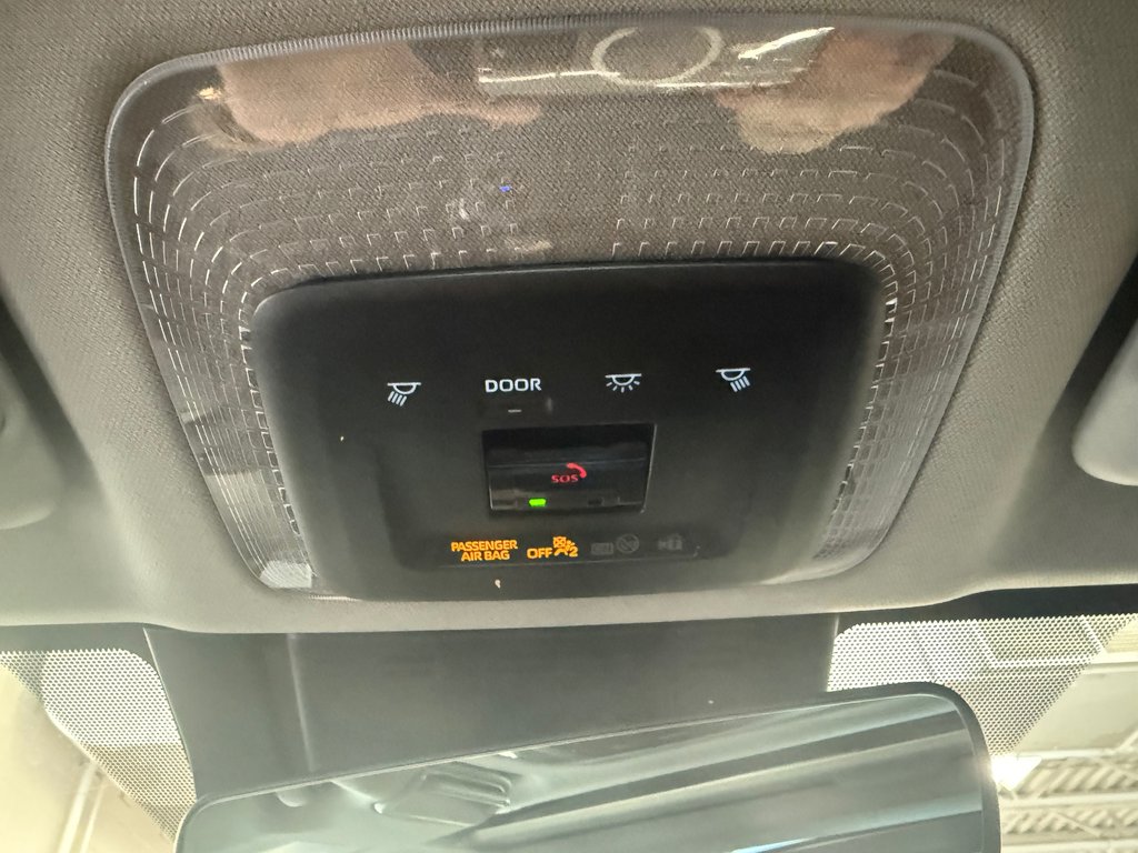 Toyota Prius Plug-In Hybrid Prius Prime Nightshade 2026 à Cowansville, Québec - 20 - w1024h768px