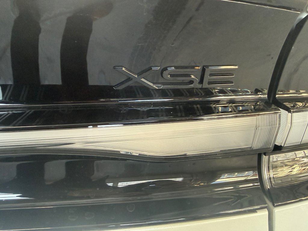 Toyota Prius Plug-In Hybrid Prius Prime Nightshade 2026 à Cowansville, Québec - 9 - w1024h768px