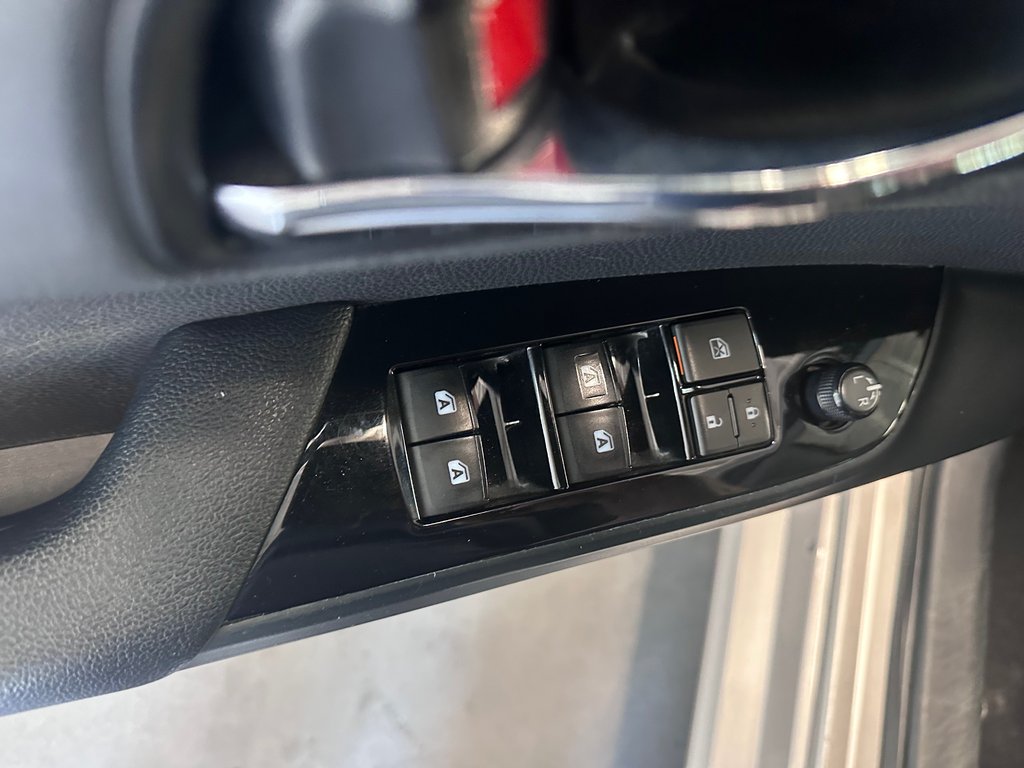 Toyota PRIUS PRIME Technologie 2018 à Cowansville, Québec - 17 - w1024h768px