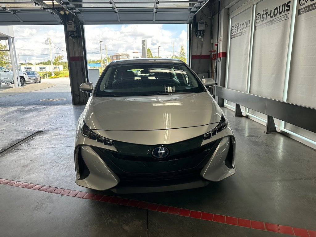 2022  PRIUS PRIME Sièges et volant chauffant - Mag - in Cowansville, Quebec - 8 - w1024h768px