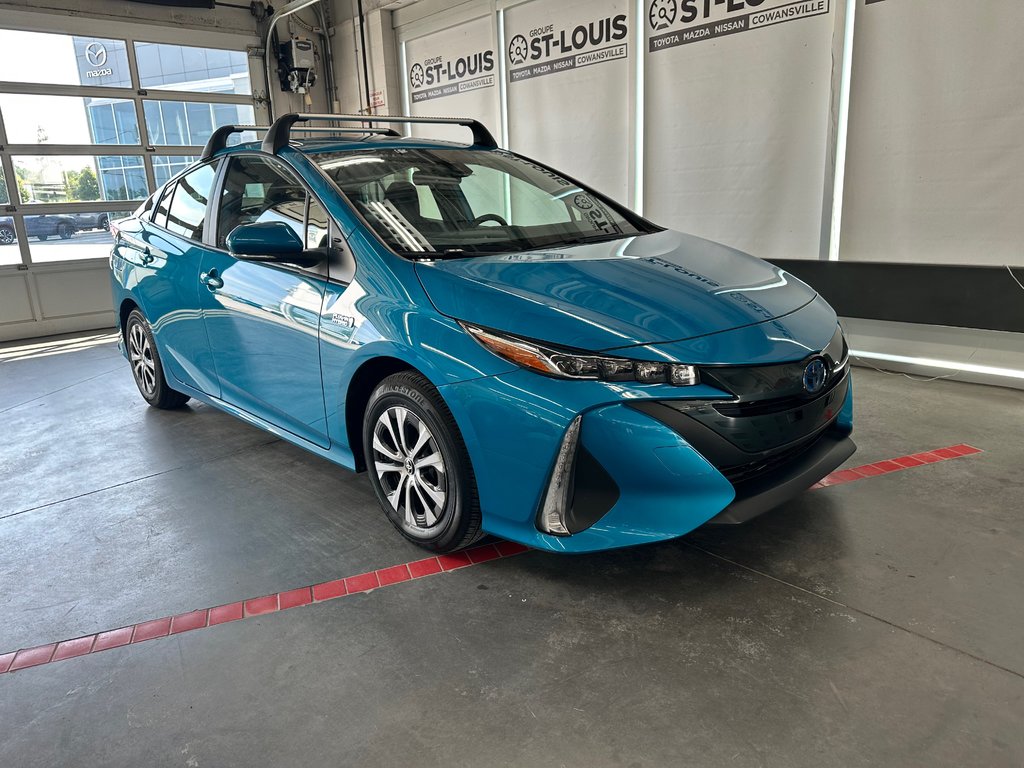 2022  PRIUS PRIME Volant et sièges chauffants-Mags in Cowansville, Quebec - 7 - w1024h768px