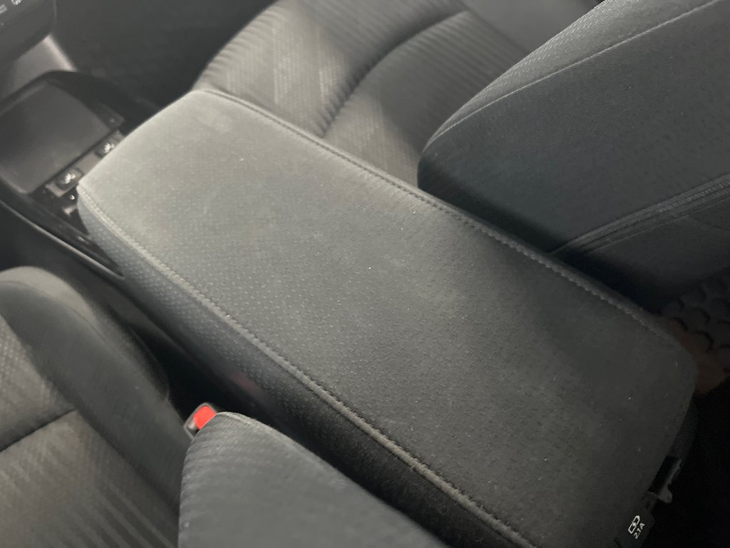 2022 Toyota PRIUS PRIME Garantie Platine 100000 km in Cowansville, Quebec - 33 - w1024h768px